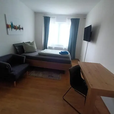 Schoene Mit Wlan Und Balkon In Salbke Appartement *