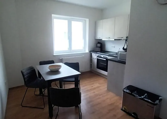 Schoene Mit Wlan Und Balkon In Salbke * マクデブルク